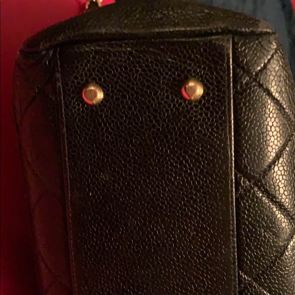 VINTAGE CAVIER CHANEL HANDBAG FROM THE 90’s - Picture 5 of 9